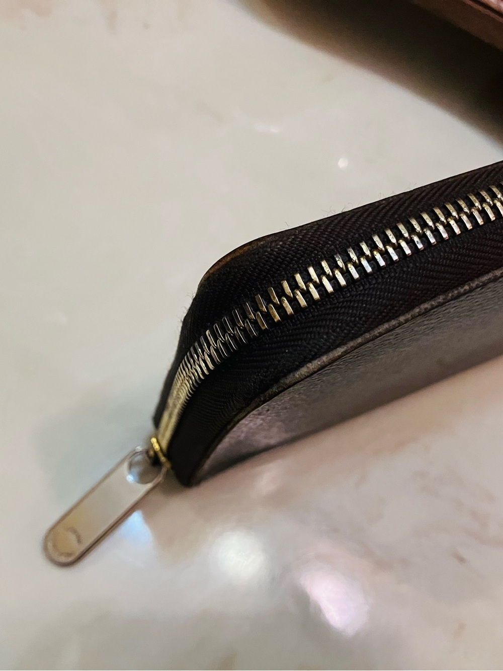 Louis Vuitton Zippy Organizer. - Picture 4 of 12